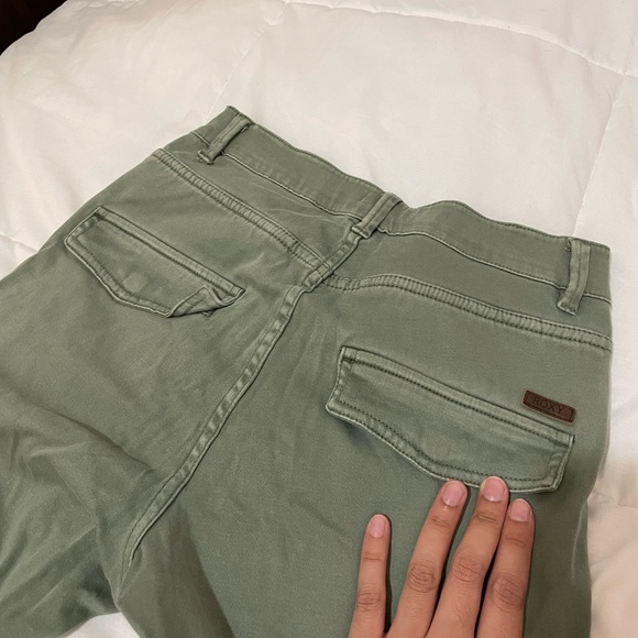 SAGE GREEN ROXY PANTS - Picture 4 of 4